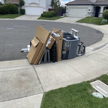 Cronus Service - Old unit ready for pick up! - Heating & Air Conditioning/HVAC Near Me - North Highlands, California Cronus Service - Old unit ready for pick up! - Heating & Air Conditioning/HVAC Near Me - North Highlands, California