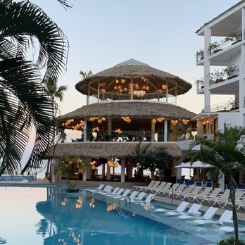 Hotel Playa Los Arcos - Hotels Near Me - Puerto Vallarta, JAL