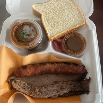 Honor BBQ - lean brisket, cheddar sausage & baked beans - Barbeque Near Me - Las Vegas, Nevada Honor BBQ - lean brisket, cheddar sausage & baked beans - Barbeque Near Me - Las Vegas, Nevada