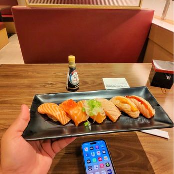 Waka Sakura - The Salmon lovers - Conveyor Belt Sushi Near Me - Irvine, California