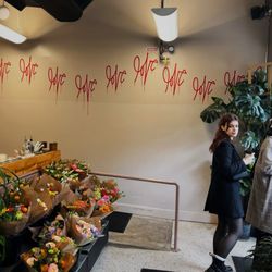 PlantShed New York Flowers - Entrance where you're greeted by beautiful bouquets