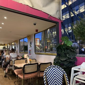 Darcie and May Green - Australian Near Me - London, XGL