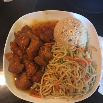 Fusion Grill - Generals Chicken fried rice and chow mein - Chinese Near Me - Valley Springs, California Fusion Grill - Generals Chicken fried rice and chow mein - Chinese Near Me - Valley Springs, California
