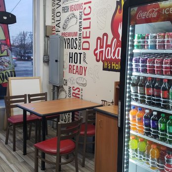 Halal G's - the inside of a restaurant - Halal Near Me - Uniondale, New York