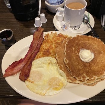 Claim Jumper Restaurants - Full House - American Near Me - Las Vegas, Nevada Claim Jumper Restaurants - Full House - American Near Me - Las Vegas, Nevada