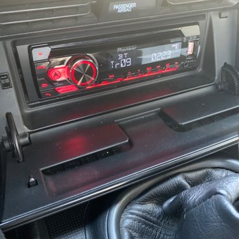 Glendale Auto & Sound - New headunit with bluetooth - Car Stereo Installation Near Me - Glendale, California Glendale Auto & Sound - New headunit with bluetooth - Car Stereo Installation Near Me - Glendale, California