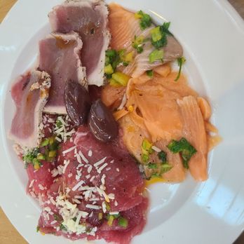 Ocean Coral & Turquesa - Seared Ahi, Salmon and Beef Carpaccio - Hotels Near Me - Puerto Morelos, ROO Ocean Coral & Turquesa - Seared Ahi, Salmon and Beef Carpaccio - Hotels Near Me - Puerto Morelos, ROO