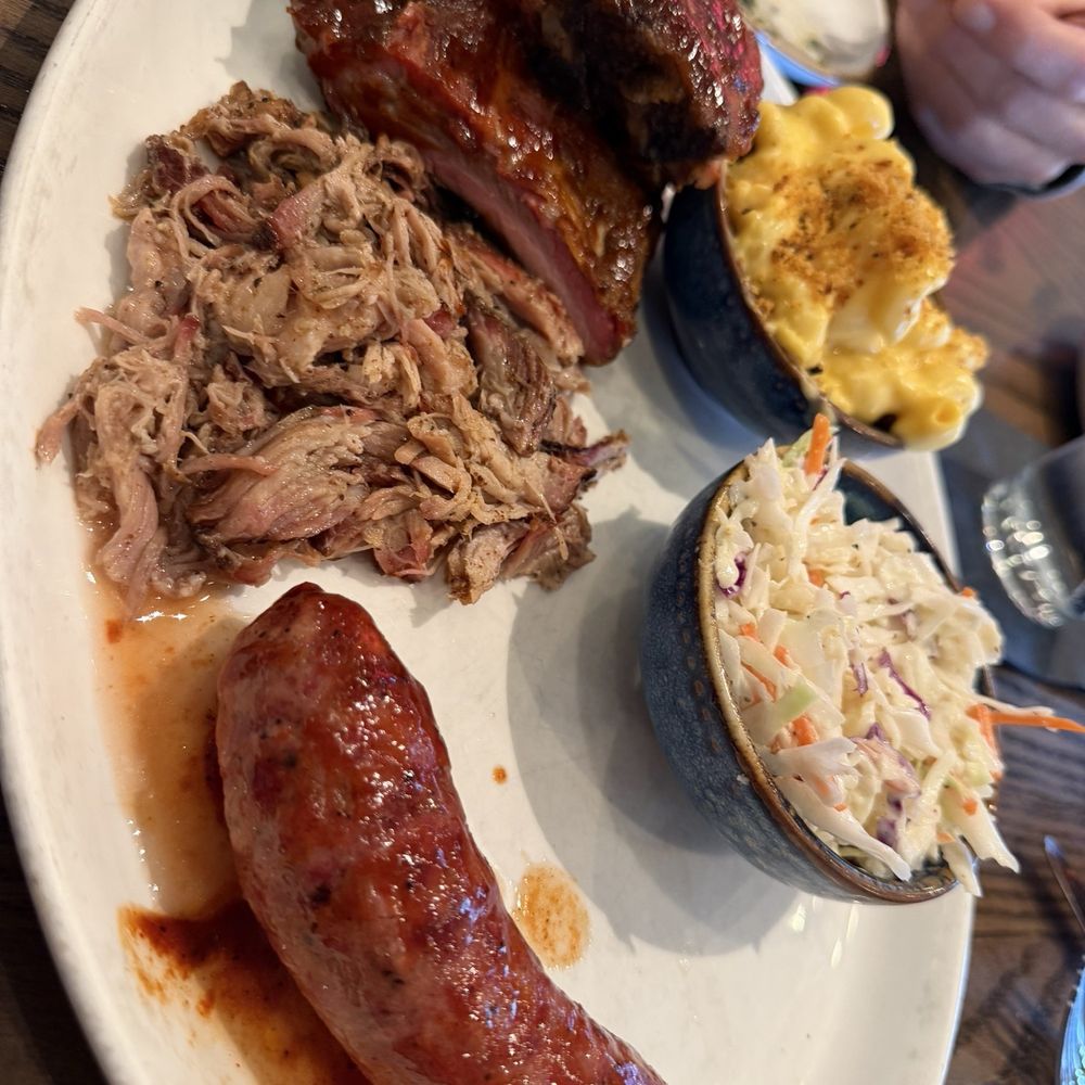 Gus's BBQ - Ribs and Two Meat Combo , Mac N' Cheese , Coleslaw - Barbeque Near Me - Porter Ranch, California