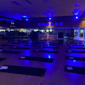 Life Time - Pilates room - Gyms Near Me - Colleyville, Texas