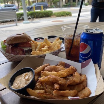 Turntable - onion petals & double burger - Burgers Near Me - Tampa, Florida Turntable - onion petals & double burger - Burgers Near Me - Tampa, Florida