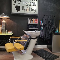 Derailed A Hair Salon
