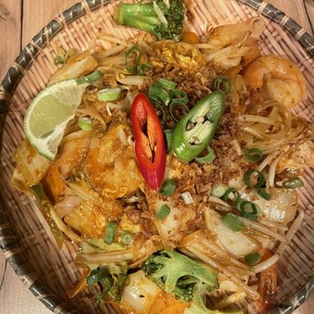 The Noodle Bar - Red curry noddles - Pan Asian Near Me - Brussels, BRU The Noodle Bar - Red curry noddles - Pan Asian Near Me - Brussels, BRU