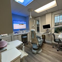 Dr. Paul Scott - Associated Endodontists Of Melbourne - State of the art relaxed office with relaxing amenities at Associated Endodontists of Melbourne - Dr. Paul Scott