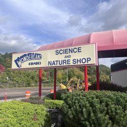 Wonderland Comics