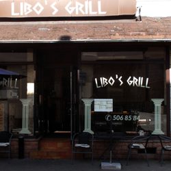 Libo´s Grill - Licht und Schatten am Morgen