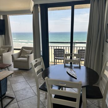 Shell Island Resort - Dining area - Hotels Near Me - Wrightsville Beach, North Carolina Shell Island Resort - Dining area - Hotels Near Me - Wrightsville Beach, North Carolina