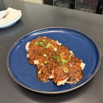 Yoo Yee - 蒜泥白肉 Pork Belly W/ Fresh Garlic Sauce - Chinese Near Me - Chicago, Illinois