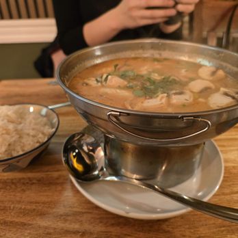 Fighting Fish Thai Cuisine - Thai Near Me - Everett, Massachusetts