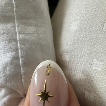 Coco Nails Spa - Nail Salons Near Me - Maplewood, Missouri