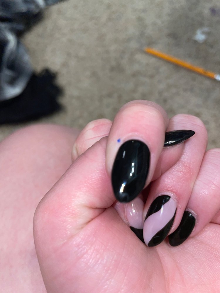 VEDA NAIL SPA Updated September 2024 11 Reviews 12 S Locust St