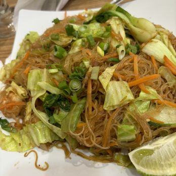 Max's Restaurant - Pancit - Filipino Near Me - Houston, Texas