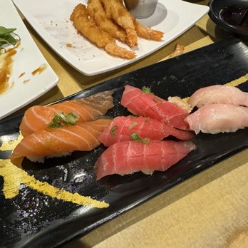 Gorilla Sushi - Salmon Nigiri, Garlic Tuna Nigiri, Yellowtail Nigiri - Sushi Bars Near Me - Las Vegas, Nevada
