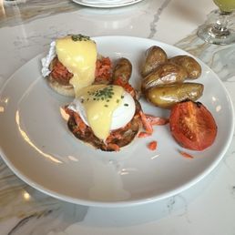 Salmon Benedict