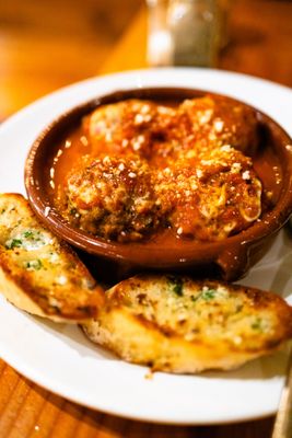 Pazzo by null