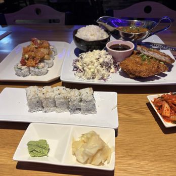 Sully's Erumi Sushi - Tres Amigos Roll, Katsu, Curry, Kimchi, California Roll - Sushi Bars Near Me - Glendale, Arizona Sully's Erumi Sushi - Tres Amigos Roll, Katsu, Curry, Kimchi, California Roll - Sushi Bars Near Me - Glendale, Arizona