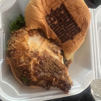 Bumper 2 Burger - Off course beyond burger - Burgers Near Me - Aurora, Illinois