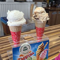 Cukrárna U Reinwaldů - Walnut & snickers