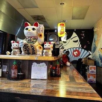 Ichiban Ramen & Poki - Decor - Ramen Near Me - Fresno, California Ichiban Ramen & Poki - Decor - Ramen Near Me - Fresno, California