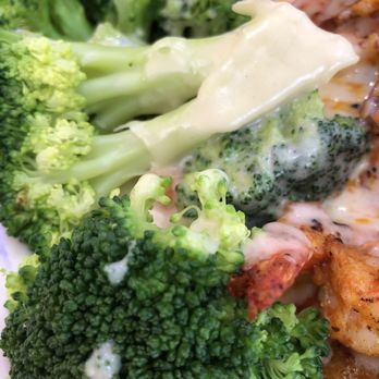 Marina Seafood Kitchen - broccoli and chicken on a plate - Seafood Near Me - Pasadena, Texas Marina Seafood Kitchen - broccoli and chicken on a plate - Seafood Near Me - Pasadena, Texas