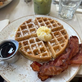 Oddfellows Cafe & Bar - Breakfast & Brunch Near Me - Seattle, Washington Oddfellows Cafe & Bar - Breakfast & Brunch Near Me - Seattle, Washington