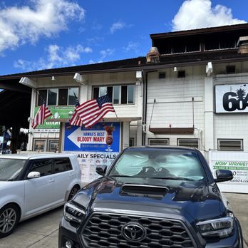 Restaurant 604 - Entrance to the left, upstairs - Breakfast & Brunch Near Me - Honolulu, Hawaii