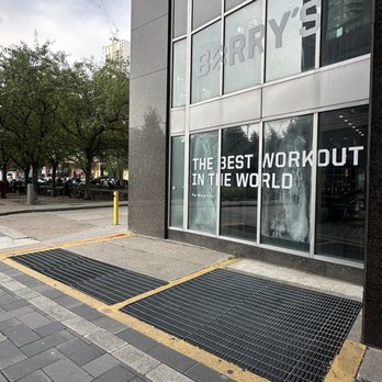 Barry’s - Gyms Near Me - Toronto, Ontario