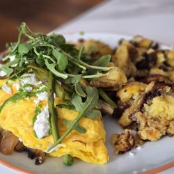 Butter Cafe - 100 acree wood omlette