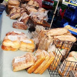 Columbus Spring Farmer's Market - Fresh Breads ... get there early!