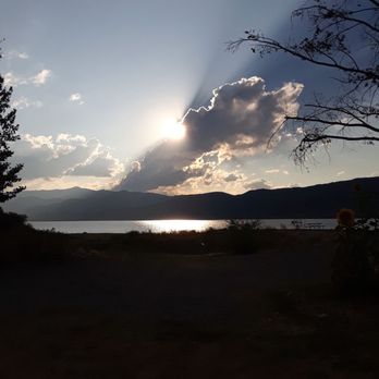 Paradise Shores Camp - Lovely sunset - Campgrounds Near Me - Bridgeport, California Paradise Shores Camp - Lovely sunset - Campgrounds Near Me - Bridgeport, California