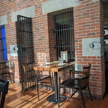 Clink - Unique Seating - New American Near Me - Boston, Massachusetts