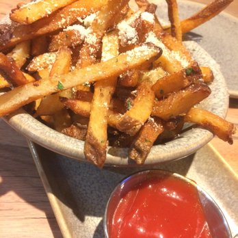 Moku Kitchen - Truffle fries - Cocktail Bars Near Me - Honolulu, Hawaii Moku Kitchen - Truffle fries - Cocktail Bars Near Me - Honolulu, Hawaii