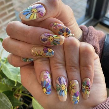 Beauvie Nails Studio - Nail Salons Near Me - Evanston, Illinois
