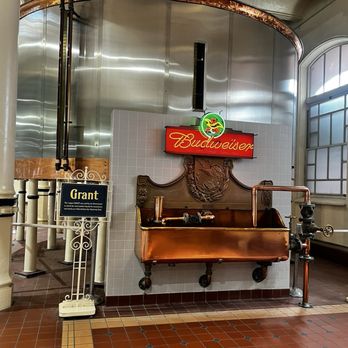 Budweiser Brewery Experience - Beer Tours Near Me - Saint Louis, Missouri