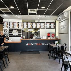 uniQue bite eatery - Front counter to order