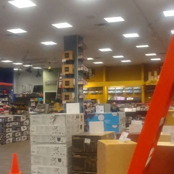 Guitar Center - Guitar Stores Near Me - San Antonio, Texas