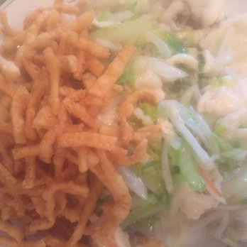 China Palace - Chicken Chow Mein- yummy - Chinese Near Me - Fort Wayne, Indiana