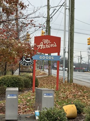 Mr. Aaron's Goods by null