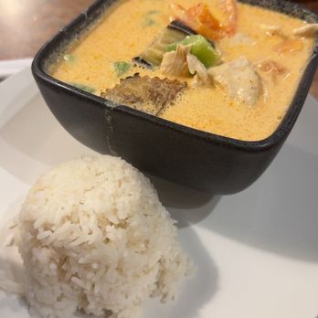 Sabai Thai Cuisine - Red curry - Thai Near Me - Hardy, Arkansas