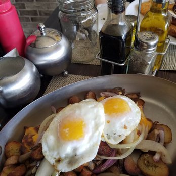 Duet Bakery and Restaurant - Skillet eggs and potatoes - American Near Me - Brooklyn, New York Duet Bakery and Restaurant - Skillet eggs and potatoes - American Near Me - Brooklyn, New York