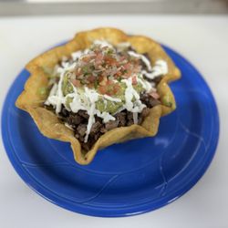 Los Pelicanos Mexican Cuisine - Taco salad